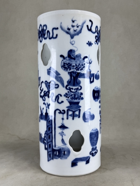 古玩陶瓷青花博古圖帽筒真品鑒賞圖