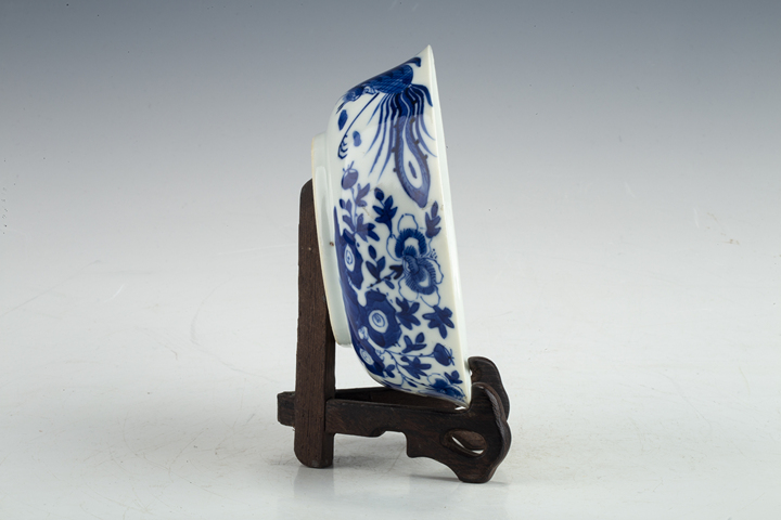 古玩陶瓷清晚·青花鳳穿牡丹紋蓋碗拍賣，當(dāng)前價(jià)格1590元