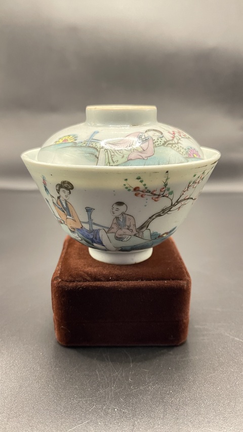 古玩陶瓷三娘教子圖粉彩蓋碗拍賣，當(dāng)前價格88元