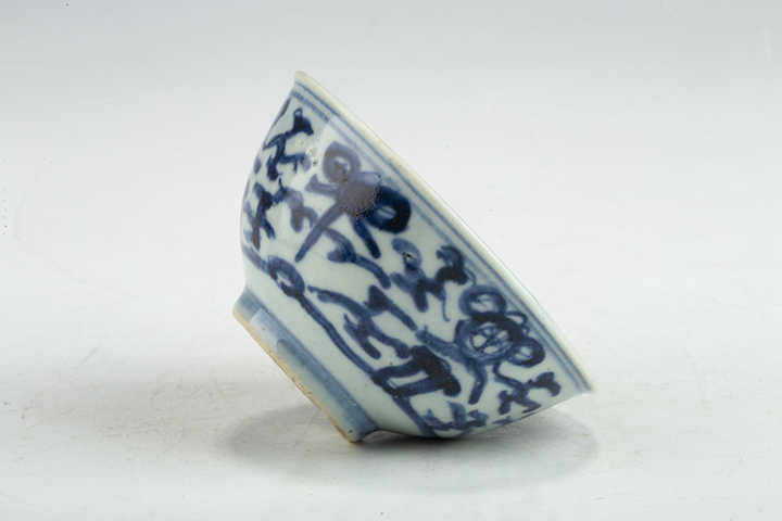 古玩陶瓷清中·青花花間雜寶紋杯
真品鑒賞圖