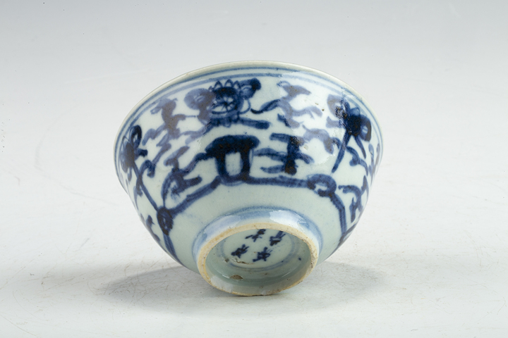 古玩陶瓷清中·青花花間雜寶紋杯
真品鑒賞圖