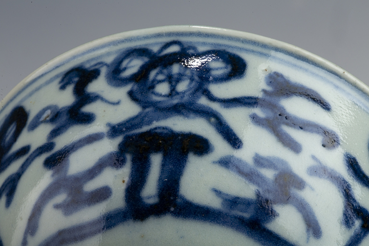 古玩陶瓷清中·青花花間雜寶紋杯
真品鑒賞圖