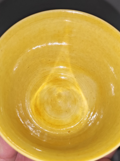 古玩陶瓷黃釉仰鐘杯真品鑒賞圖