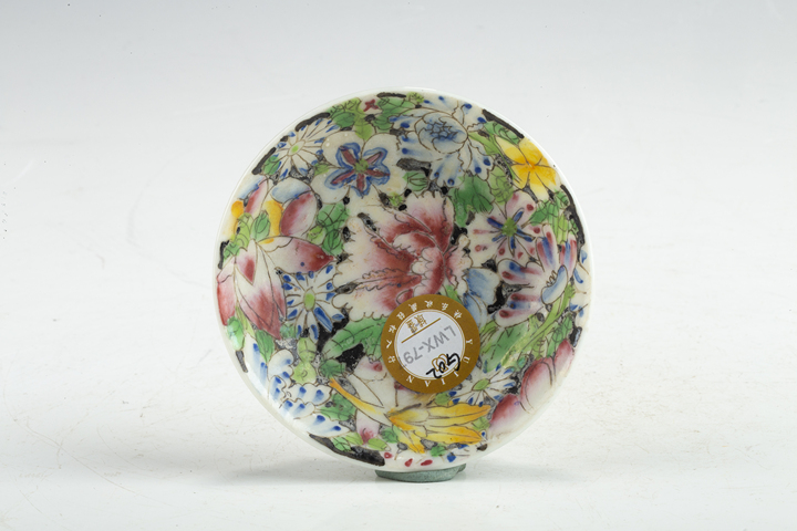 古玩陶瓷民國·墨地粉彩百花不落地紋筆舔一對
真品鑒賞圖