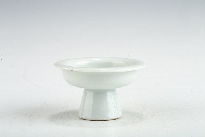 古玩陶瓷民國·白釉小高足盤真品鑒賞圖