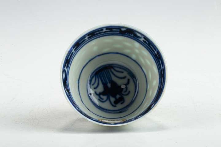 古玩陶瓷清晚·青花花卉紋玲瓏瓷杯拍賣，當前價格128元