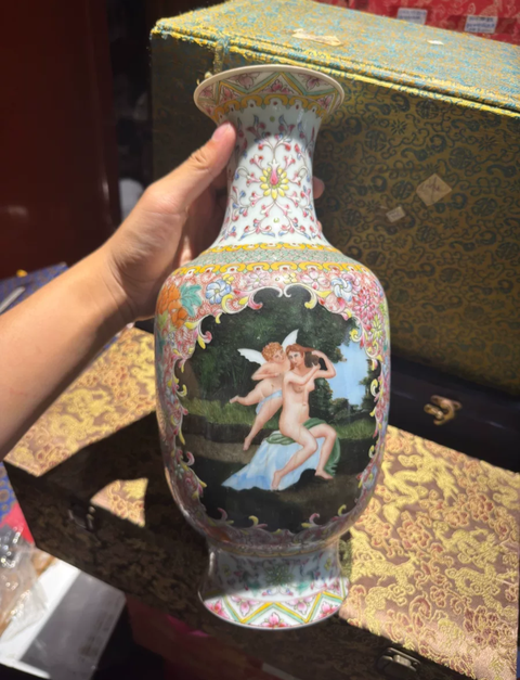 古玩陶瓷粉彩瓶真品鑒賞圖