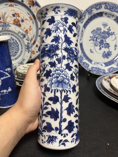 古玩陶瓷青花龍穿花紋箭筒真品鑒賞圖