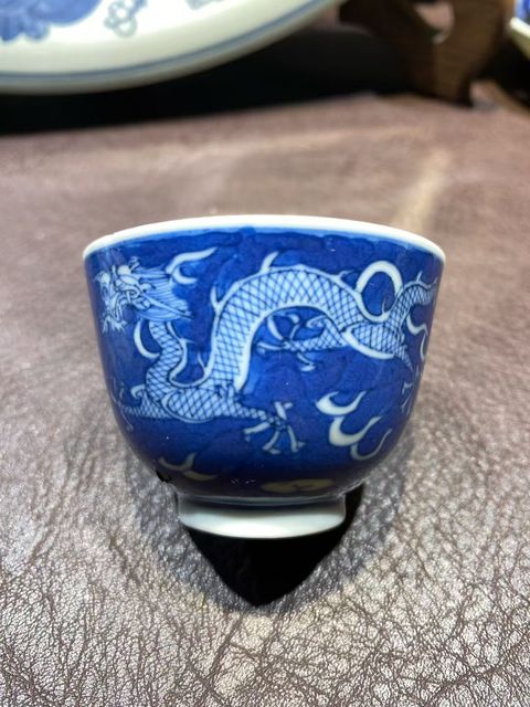 古玩陶瓷晚清青花杯真品鑒賞圖