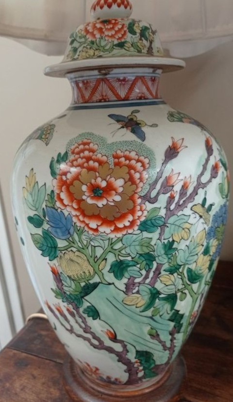 古玩陶瓷五彩花卉紋蓋罐（日本或歐洲）真品鑒賞圖