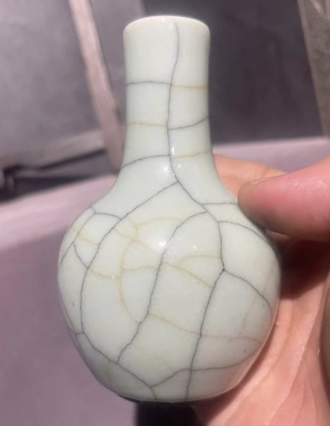 古玩陶瓷仿官釉天球瓶真品鑒賞圖