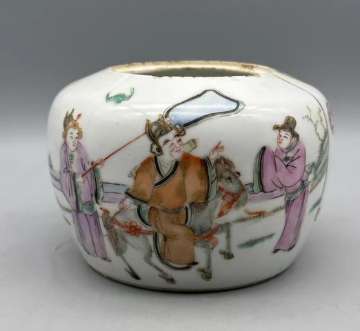 古玩陶瓷人物紋粉彩罐真品鑒賞圖