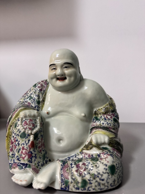 古玩陶瓷粉彩花卉紋彌勒笑佛真品鑒賞圖