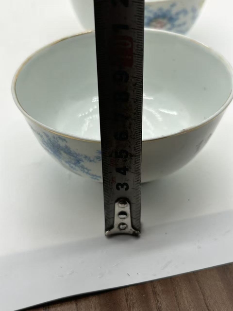 古玩陶瓷粉彩蝶戀花碗一對真品鑒賞圖