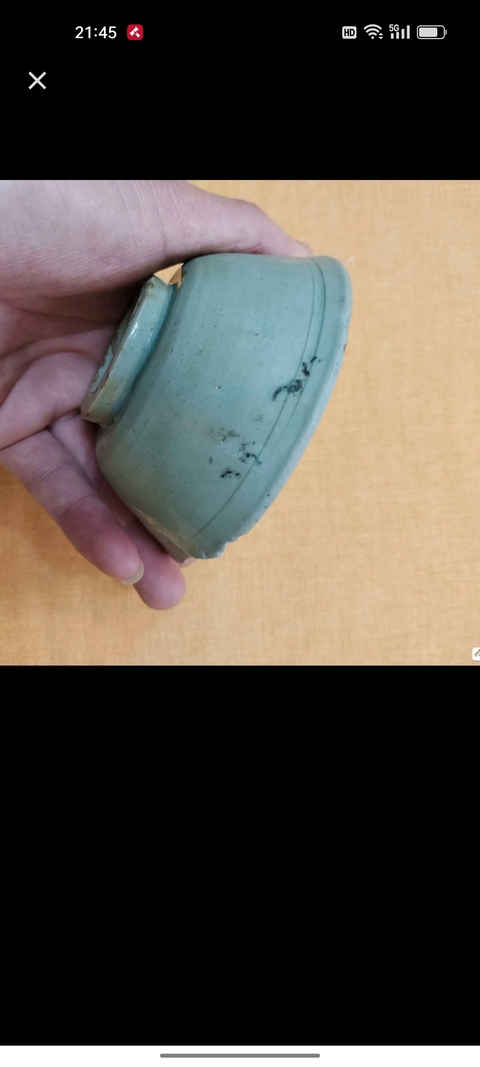 古玩陶瓷龍泉青瓷刻花葵口碗真品鑒賞圖