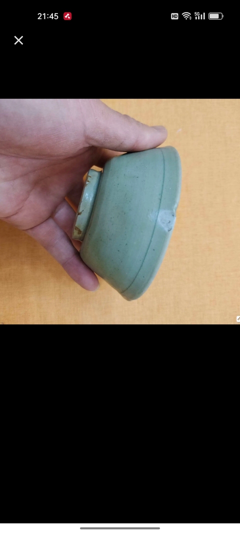 古玩陶瓷龍泉青瓷刻花葵口碗真品鑒賞圖