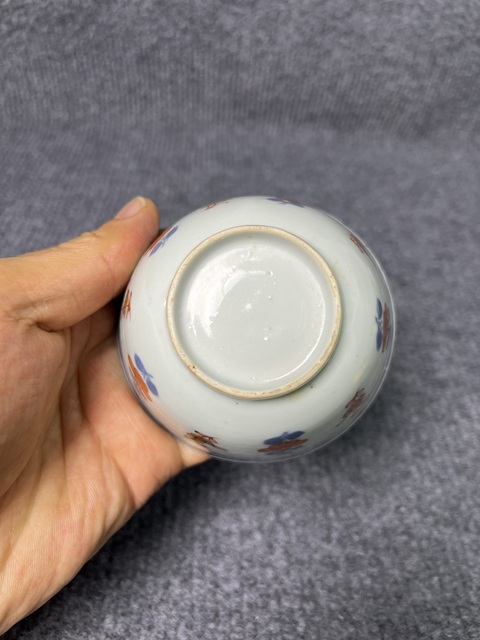 古玩陶瓷青花礬紅描金花卉紋杯真品鑒賞圖