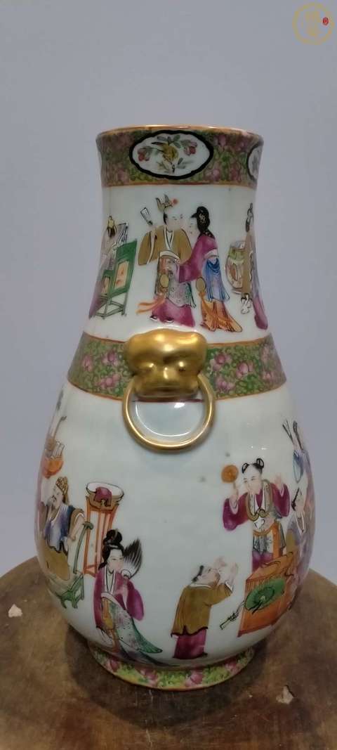 古玩陶瓷人物紋廣彩瓶真品鑒賞圖