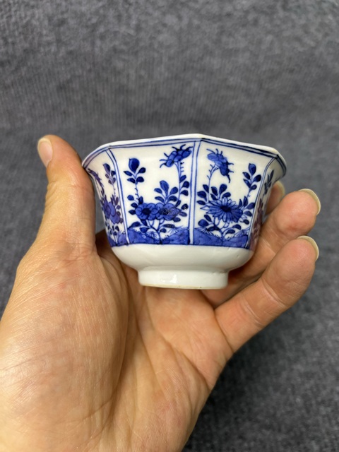 古玩陶瓷青花八方花卉紋杯拍賣，當(dāng)前價格1388元