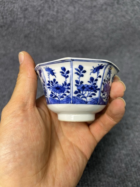 古玩陶瓷青花八方花卉紋杯拍賣，當(dāng)前價格1388元