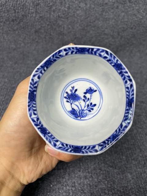 古玩陶瓷青花八方花卉紋杯拍賣，當(dāng)前價格1388元