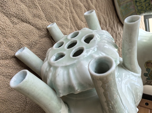 古玩陶瓷宋代·青白釉六管瓶 真品鑒賞圖