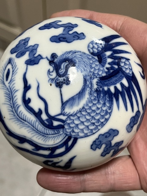 古玩陶瓷鳳紋青花蓋盒真品鑒賞圖