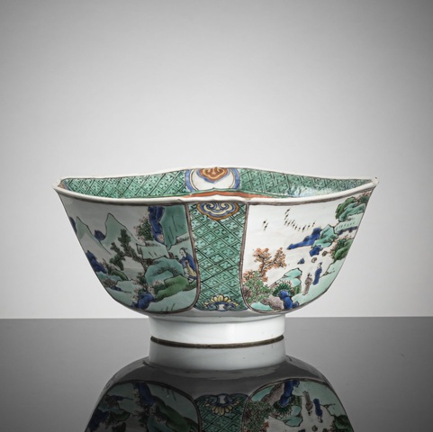 古玩陶瓷人物山水紋四方倭角五彩碗真品鑒賞圖