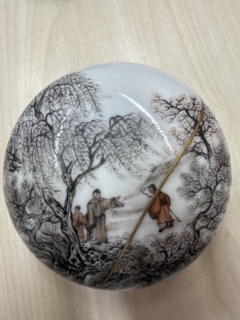 古玩陶瓷粉彩人物故事印盒拍賣，當前價格1600元