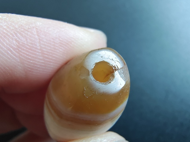 古玩玉器纏絲瑪瑙珠真品鑒賞圖