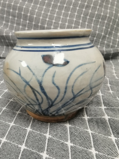 古玩陶瓷青花釉里紅花卉紋罐真品鑒賞圖