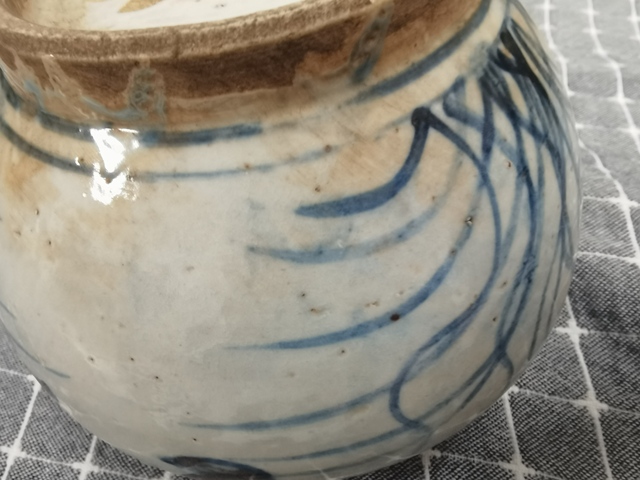 古玩陶瓷青花釉里紅花卉紋罐真品鑒賞圖