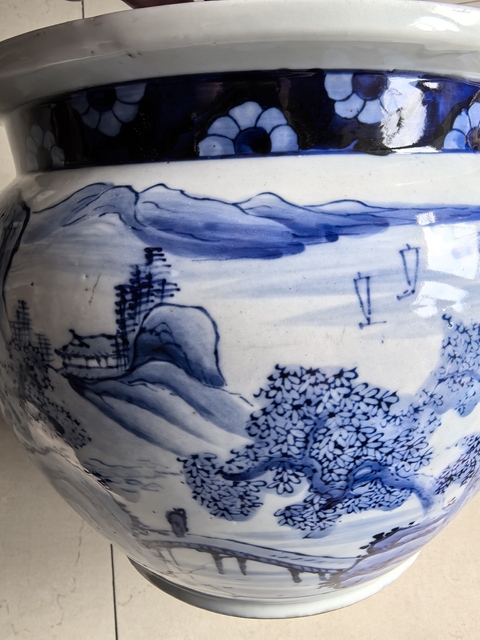 古玩陶瓷山水紋青花缸真品鑒賞圖