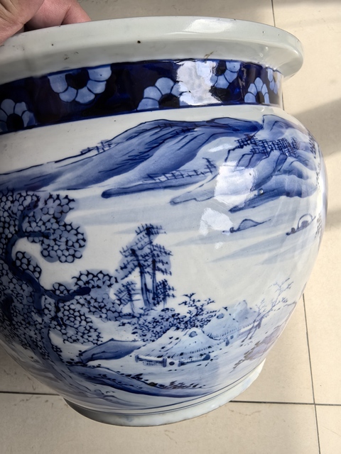 古玩陶瓷山水紋青花缸真品鑒賞圖