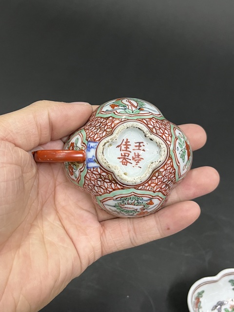 古玩陶瓷青花加彩杯真品鑒賞圖