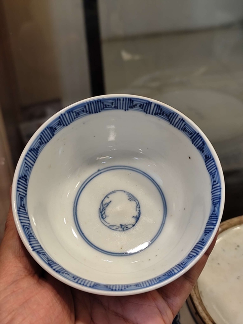 古玩陶瓷青花花卉紋茶圓（日本）真品鑒賞圖