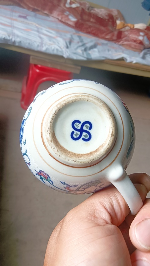 古玩陶瓷青花加彩花卉紋茶壺真品鑒賞圖