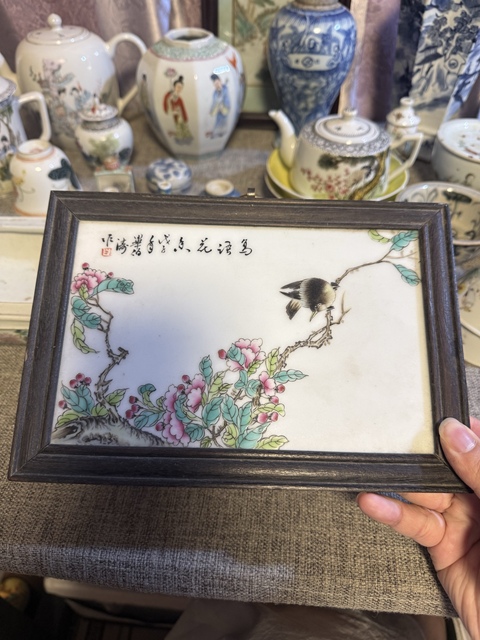古玩陶瓷粉彩花鳥紋瓷板真品鑒賞圖