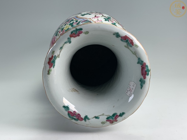 古玩陶瓷花鳥紋粉彩瓶真品鑒賞圖