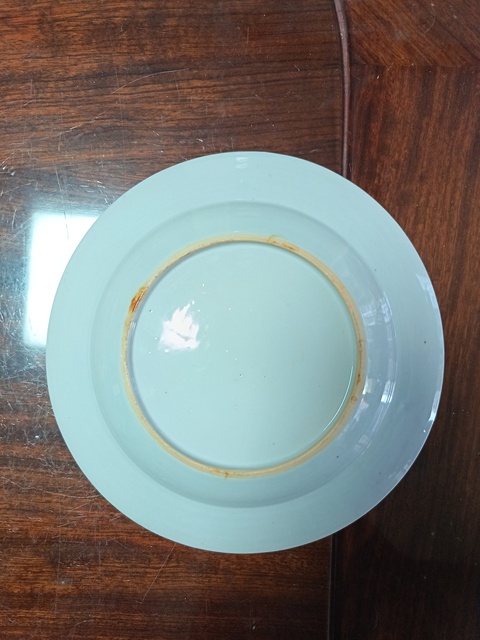 古玩陶瓷青花礬紅描金花卉紋盤真品鑒賞圖