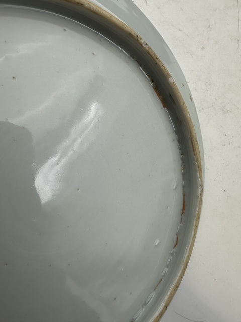 古玩陶瓷花卉紋青花盤真品鑒賞圖