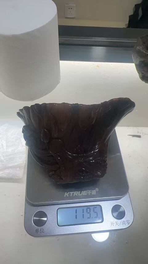 古玩雜項角雕蓮紋杯真品鑒賞圖