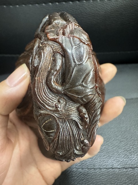 古玩雜項角雕蓮紋杯真品鑒賞圖