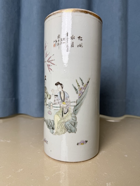 古玩陶瓷粉彩紅樓夢人物帽筒真品鑒賞圖