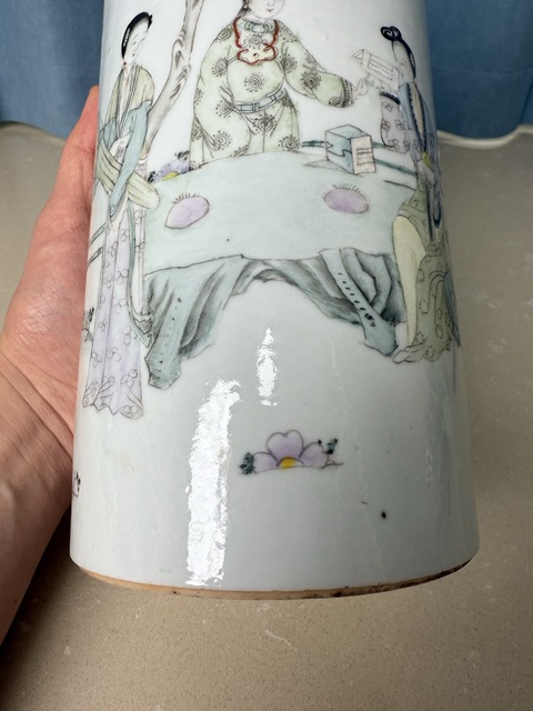 古玩陶瓷粉彩紅樓夢人物帽筒真品鑒賞圖