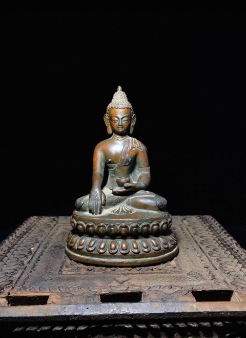 古玩銅器銅釋迦摩尼真品鑒賞圖