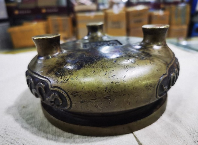 古玩銅器銅阿文爐真品鑒賞圖