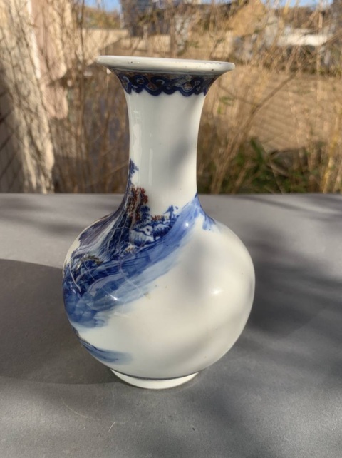 古玩陶瓷青花釉里紅山水紋賞瓶真品鑒賞圖