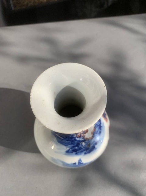 古玩陶瓷青花釉里紅山水紋賞瓶真品鑒賞圖