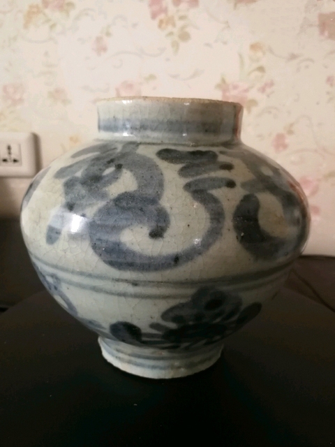 古玩陶瓷青花花卉紋罐真品鑒賞圖